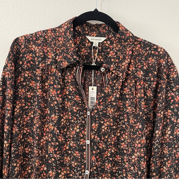 Max Studio NWT Floral Long Sleeve Collar Blouse Size Large Lightweight Button - Picture 2 of 9